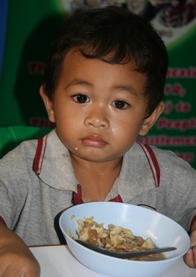 Help feed this little tyke and his friends by buying and donating a bag of rice during this year’s SOS Rice Appeal. 