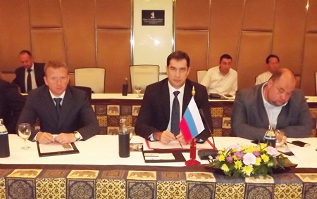 Evgeny Pisarevskiy (center), Deputy Head of the Federal Agency for Tourism (Rosturism) and Russian officials address local officials and businesses about the challenges faced by Russian tourists in Pattaya. 