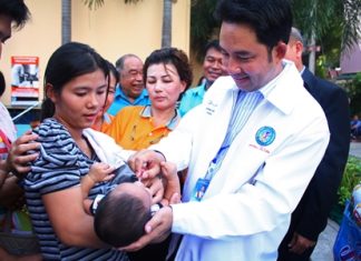 Mayor Itthiphol Kunplome administers the first few drops in this year’s polio vaccination drive.