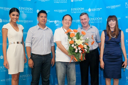 Kingdom Property CEO Nigel Cornick (2nd right) greets guests at the Royal Varuna Yacht Club. 