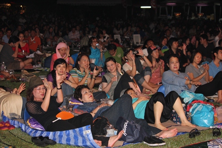 Throngs of Jazz fans gathered at Silver Lake for the event.