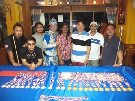 Thai Elite players: Toey, Captain Auto, Joe, Sunta, Bo, Aon, Tom and King. 