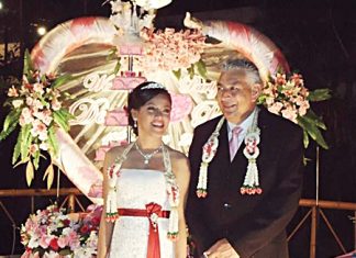 It was indeed a happy occasion for Paul Gould and Rotsukhon Bunson when they celebrated their grand wedding reception at the Montien Hotel Pattaya recently.