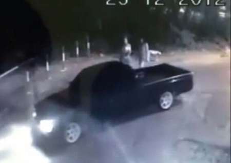 A security camera on Pratamnak Hill catches the crime in progress. 