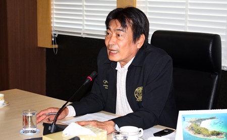 Deputy Mayor Ronakit Ekasingh presides over a city hall meeting to prepare for this year’s bed race.