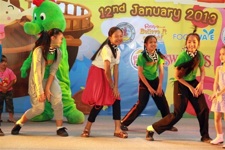 Schoolgirls do their best Gangnan performance at Royal Garden Plaza.