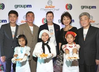 Bangkok Airways, led by Vice President for Corporate Communications M.L. Nandhika Varavarn (2nd right), attended a press conference at Westwood Studio recently to launch the ‘Junior Master Chef Thailand’, a fun and inspirational entertainment series in search of the best young amateur cook in Thailand. Also in attendance were Pravit Maleenont, Prasan Maleenont, Surin Krittayaphongphun - the management team of Television Channel 3 Thailand, Kevin Clarke, CEO of Group M Thailand and representatives from sponsorship partners and the media.