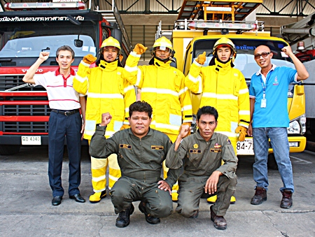 Pattaya’s Disaster Prevention and Mitigation Department director, Saeree Jumpangern (left), with help from one of Pattaya’s fire police teams, explains how much better prepared we are now than we were 2 decades ago.