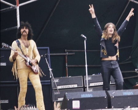 Tony Iommi and Ozzy Osbourne perform on stage in this January 1973 photo. (Wikipedia/Commons).