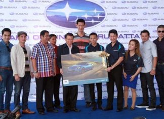 Minister of Culture Sonthaya Kunplome (3rd left) presided over the opening of the first Subaru Pattaya Center recently. On hand to welcome him were Apichai Thammasirarak, GM of Motor Image Subaru (Thailand) and Wanchai Saelim, Chief Executive Officer of Sap Mahasan Auto.