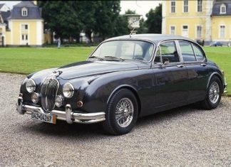 Jaguar MkII.