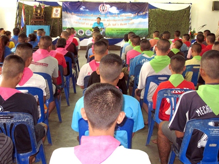 Chonburi Deputy Gov. Adisak Thepass reminds the older kids that if they are arrested again, they will be placed in a youth detention center.