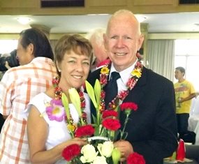 The new pastors, Rhonda and Allan Ward are welcomed to Pattaya.