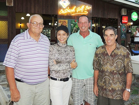 Greenwood podium placers (from the left): Barney, Ploy, Paul, and Laurie.