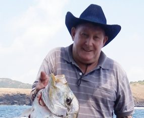 Jeff shows off his 5kg Pompano.
