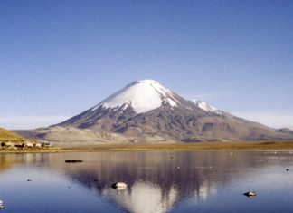 Parinacota: a volcanic mountain in Northern Chile. (Photo: Gerd Breitenbach)