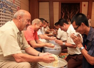 Staff of the Centara Grand Mirage Beach Resort Pattaya took part in the traditional pouring of scented water on the hands of the senior management to wish them luck and to receive blessings during Songkran last week. Receiving and at the same time giving blessings were (l-r) Gerd K. Steeb, Director of Centara Hotels & Resorts, Andre Brulhart, General Manager, Paulo Matos, EAM, Wuthisak Pichayagan, EAM of F&B, Thanathip Vihokhern, Chief Engineer and Daranat Nuchaikaew, HR Director.