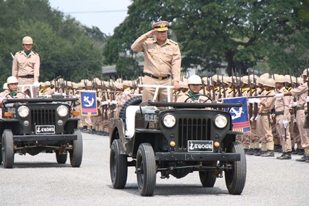 Vice Adm. Bongsuth Singhnarong reviews the troops on graduation day.