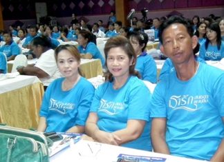The Palang Chon Party hosted a recruitment meeting in Sattahip to drive interest in the party and educate newcomers on election laws.