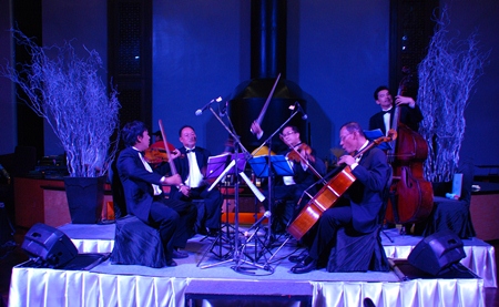 The string Quintet create a wonderful atmosphere in Mantra with a variety of well known classical pieces.