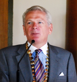 Andrew J Wood speaks at the Skål meeting in the Hyatt Regency Hotel in Hua Hin.