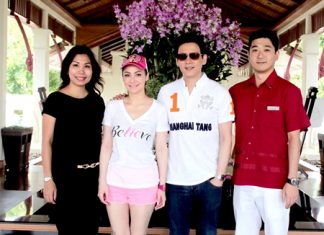 TV stars drop in for Sheraton shoot Tomo Kuriyama (right), GM of the Sheraton Pattaya Resort together with Thanaphat Chakkaphak (left), Marketing Communications Manager, were on hand to welcome Fluke-Krirkphol Masayavanich (2nd right) and Natalie Chiaravanond (2nd left), the popular hosts of ‘Nee Tiew Thailand’ during the filming of the show at the resort.
