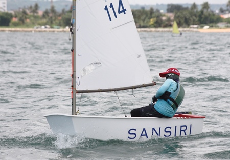 Pongsapat Pumyam, winner of the 2013 Thailand Optimist National Championships. Photo by MarineScene.asia.