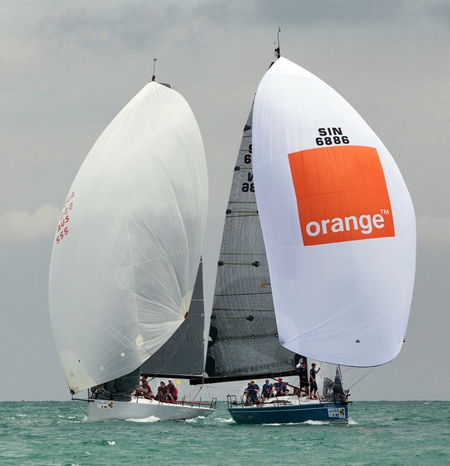 Foxy Lady leading KukuKERchu on-the-water. Photo by Guy Nowell.