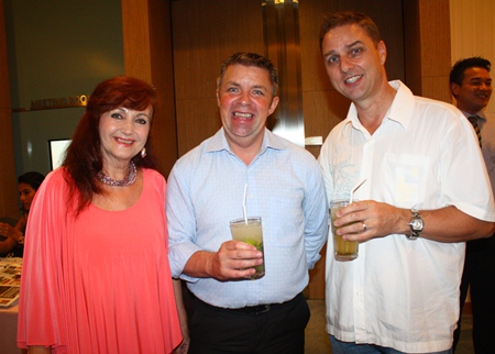 (L to R) Elfi Seitz, Paul Strachan and Russell Jay Darrell from MIX 88.5 FM.