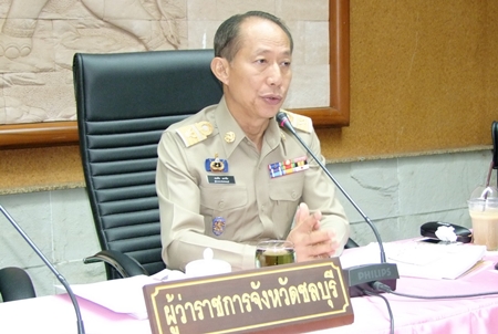 Chonburi Gov. Khomsan Ekachai leads the province’s monthly meeting with various heads of departments.
