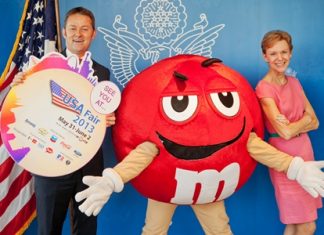 AMCHAM Vice President Darren Buckley and U.S. Ambassador Kristie Kenney were joined by Mr. M&M to announce the USA Fair at CentralWorld, May 31 - June 2.