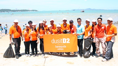 Staff from dusitD2 baraquda join the socially beneficial activity collecting garbage on Pattaya Beach.