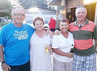 The Karratha visitors’ last game with the Outback (from the left): Sydney & Marie Coetzer with Yvonne Baker & Jeff Gill.