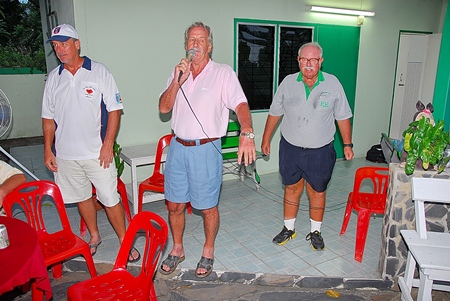 PSC Charity Chairman William Macey (center) thanks all the golfers.