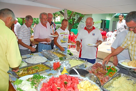Café Kronborg’s Bjarne provided a great spread for the players.