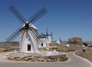 La Mancha - Don Quixote country (Photo: Jebulon)