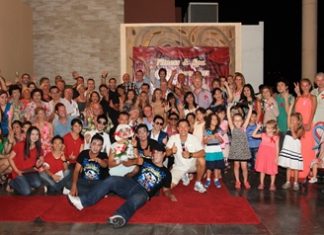 Nitichai Nakornmuang (front row, centre), leisure manager of Centara Grand Mirage Beach Resort Pattaya invited more than 80 members and their families to a “Fitness & Spa Get Together Party” at Mirage Roof-Garden on the resort’s 19th floor recently.