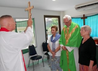 Birthday celebrations for Pattaya cleric On Sunday, 9th June, after the Service, the congregation of St. George’s celebrated the birthdays of 3 members including Fr. Theo, the Priest-in-Charge. Fr. Bill, one of the associate clergymen who, like Fr. Theo, is a former Orthodox priest, performed a “Many Years’ Ceremony” for them. Later the trio cut a birthday cake which was shared amongst the congregation. During the afternoon tea the congregation discussed which worthy causes should receive a donation and it was decided to donate 20,000 baht to assist a number of needy children who have physical handicaps and special needs. Since the 3 priests work on a voluntary basis all of the collections, after expenses are paid, are used to assist various local people. As well the congregation provides weekly food parcels to some elderly Thais who have no families to support them.