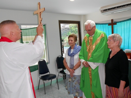 On Sunday, 9th June, after the Service, the congregation of St. George’s celebrated the birthdays of 3 members including Fr. Theo, the Priest-in-Charge. Fr. Bill, one of the associate clergymen who, like Fr. Theo, is a former Orthodox priest, performed a “Many Years’ Ceremony” for them. Later the trio cut a birthday cake which was shared amongst the congregation. During the afternoon tea the congregation discussed which worthy causes should receive a donation and it was decided to donate 20,000 baht to assist a number of needy children who have physical handicaps and special needs. Since the 3 priests work on a voluntary basis all of the collections, after expenses are paid, are used to assist various local people. As well the congregation provides weekly food parcels to some elderly Thais who have no families to support them.