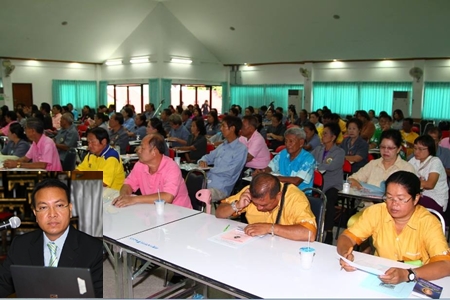 Over 100 residents and business owners recently gained understanding of laws governing legal disputes and court settlements from Chief Justice Apichart Thepnu (inset).