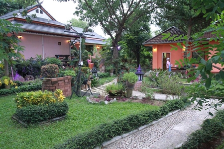 Phala Buri Resort and Homestay in Ban Chang.