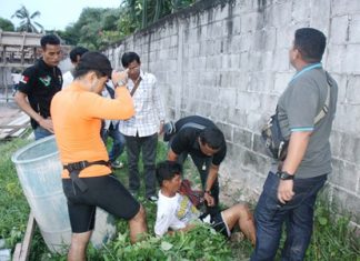 Sutthawat Harnrat was captured by Sattahip police after injuring himself jumping off a 2-meter wall.