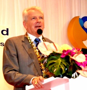 Andrew J Wood, National President, Skål International Thailand, www.skalthailand.org - Bangkok 19 July 2013.