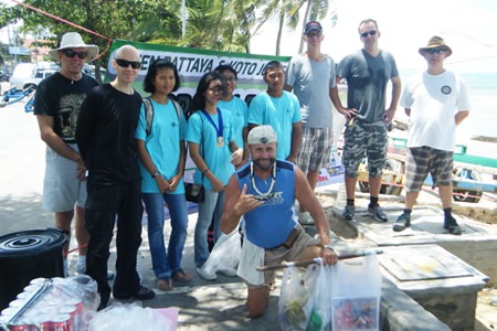 Green Pattaya, Rotary Interact Club from Banglamung School and Koto joined forces to clean up Jomtien Beach Saturday 3 August.