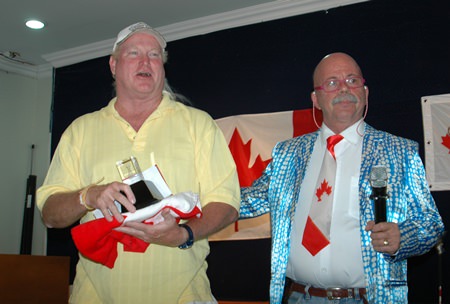 Div. 1 Winner Tom Thompson (left).