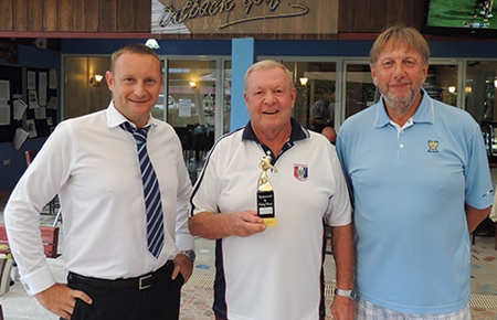 Friday’s winner Joe Mooneyham (center) accepts his trophy from the day’s sponsor, Greg Hirst (left), with 6th placed Peter LeNoury joining them.