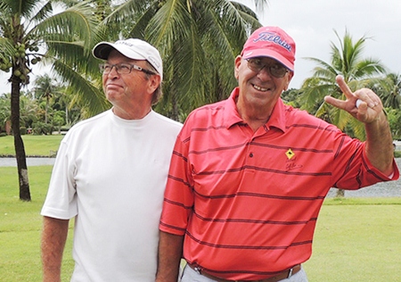 Waldo, on the right of his good friend Peter, in confident mood ahead of his win at Burapha on Monday.