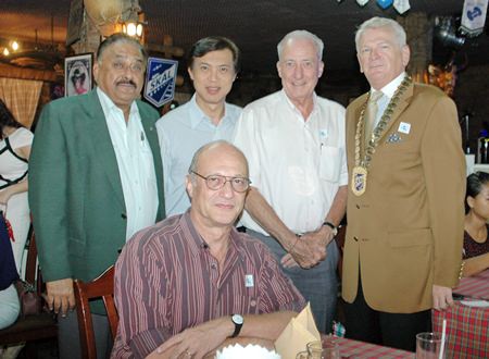 (L to R) Peter Malhotra, MD of Pattaya Mail Media Group, Pichai Visutriratana, director of Worldwide Destinations Asia, Dr. Iain Corness, Pattaya Mail Media Group, Andrew J. Wood, President of Skål Thailand and Philippe Delaloye (seated).