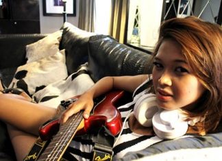 Anastasia Dewi – Hard Rock Bali.