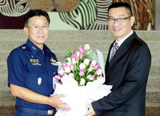 Air force chief lands at Centara Udon Thani